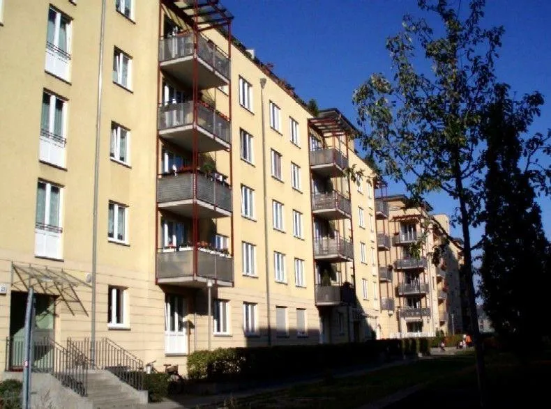 Martin-Hoffmann-Str.  25,   DG, LI — photo 1